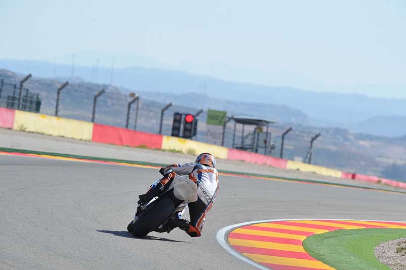aragon;motorbikes;no limits;peter wileman photography;spain;trackday;trackday digital images