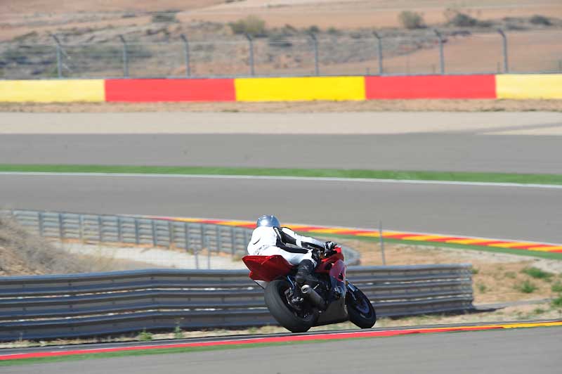 aragon;motorbikes;no limits;peter wileman photography;spain;trackday;trackday digital images