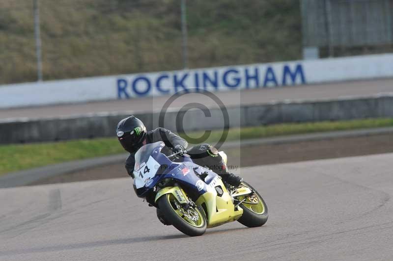 Rockingham no limits trackday;enduro digital images;event digital images;eventdigitalimages;no limits trackdays;peter wileman photography;racing digital images;rockingham raceway northamptonshire;rockingham trackday photographs;trackday digital images;trackday photos