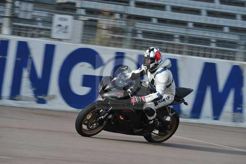 Rockingham no limits trackday;enduro digital images;event digital images;eventdigitalimages;no limits trackdays;peter wileman photography;racing digital images;rockingham raceway northamptonshire;rockingham trackday photographs;trackday digital images;trackday photos