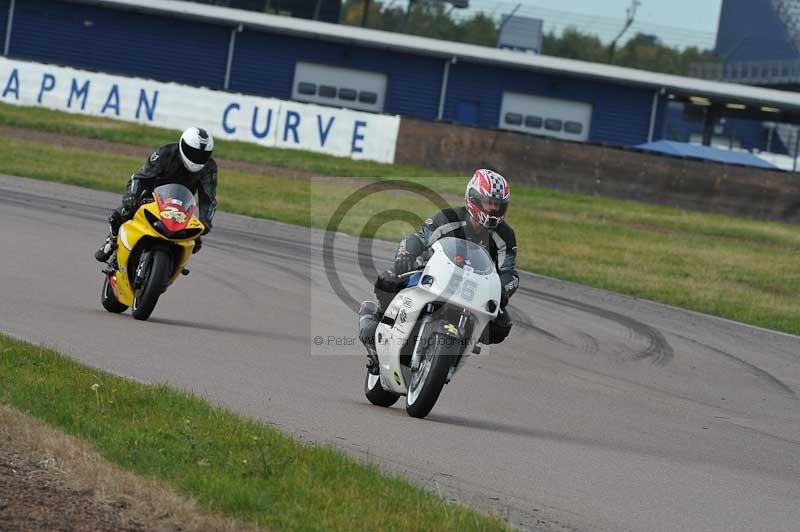 Rockingham no limits trackday;enduro digital images;event digital images;eventdigitalimages;no limits trackdays;peter wileman photography;racing digital images;rockingham raceway northamptonshire;rockingham trackday photographs;trackday digital images;trackday photos