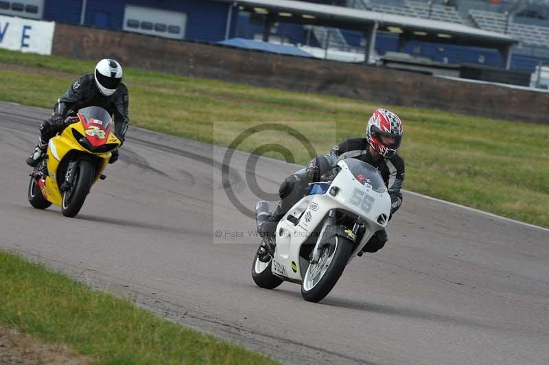 Rockingham no limits trackday;enduro digital images;event digital images;eventdigitalimages;no limits trackdays;peter wileman photography;racing digital images;rockingham raceway northamptonshire;rockingham trackday photographs;trackday digital images;trackday photos