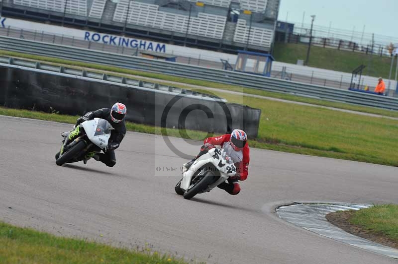 Rockingham no limits trackday;enduro digital images;event digital images;eventdigitalimages;no limits trackdays;peter wileman photography;racing digital images;rockingham raceway northamptonshire;rockingham trackday photographs;trackday digital images;trackday photos