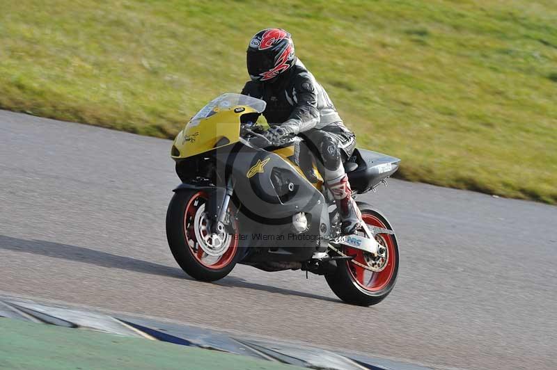 Rockingham no limits trackday;enduro digital images;event digital images;eventdigitalimages;no limits trackdays;peter wileman photography;racing digital images;rockingham raceway northamptonshire;rockingham trackday photographs;trackday digital images;trackday photos