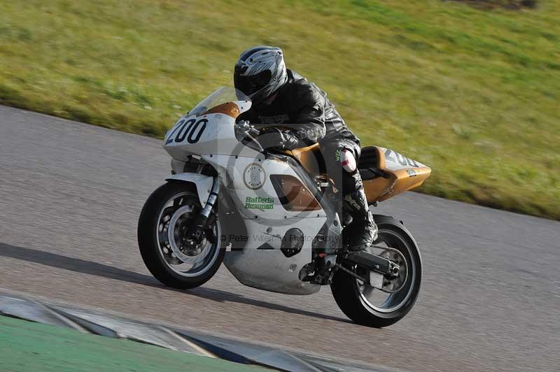 Rockingham no limits trackday;enduro digital images;event digital images;eventdigitalimages;no limits trackdays;peter wileman photography;racing digital images;rockingham raceway northamptonshire;rockingham trackday photographs;trackday digital images;trackday photos