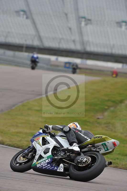 Rockingham no limits trackday;enduro digital images;event digital images;eventdigitalimages;no limits trackdays;peter wileman photography;racing digital images;rockingham raceway northamptonshire;rockingham trackday photographs;trackday digital images;trackday photos