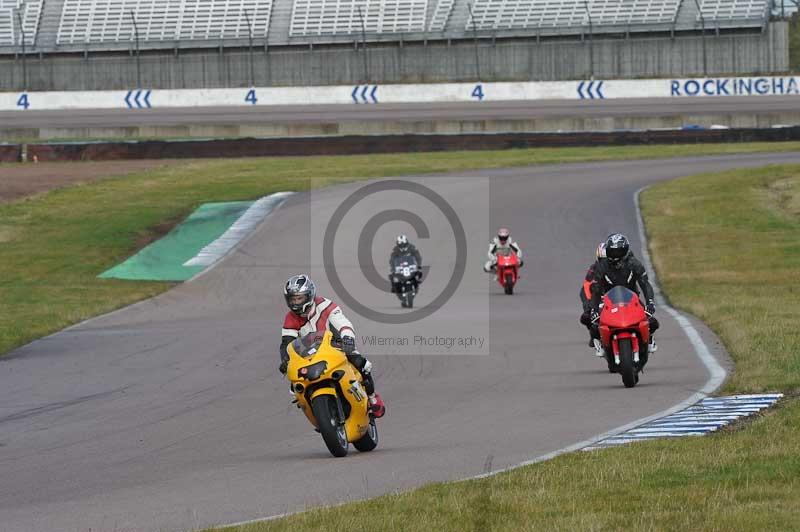 Rockingham no limits trackday;enduro digital images;event digital images;eventdigitalimages;no limits trackdays;peter wileman photography;racing digital images;rockingham raceway northamptonshire;rockingham trackday photographs;trackday digital images;trackday photos