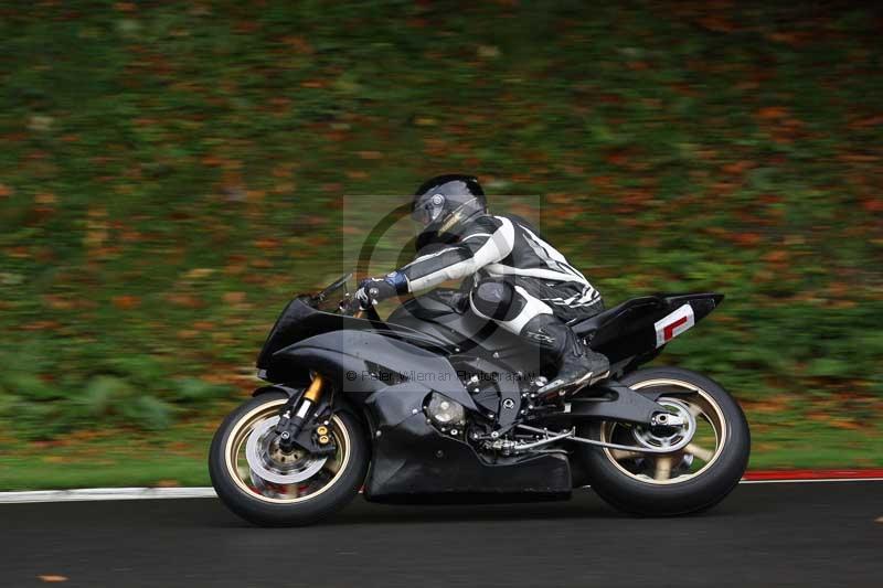 Motorcycle action photographs;Trackday digital images;cadwell;cadwell park photographs;event digital images;eventdigitalimages;motor racing louth lincolnshire;no limits trackdays;peter wileman photography;trackday;trackday photos