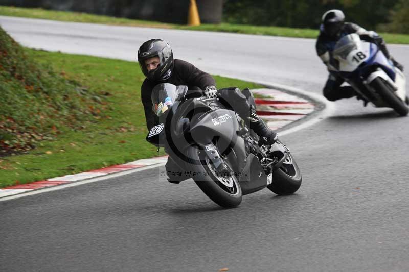 Motorcycle action photographs;Trackday digital images;cadwell;cadwell park photographs;event digital images;eventdigitalimages;motor racing louth lincolnshire;no limits trackdays;peter wileman photography;trackday;trackday photos