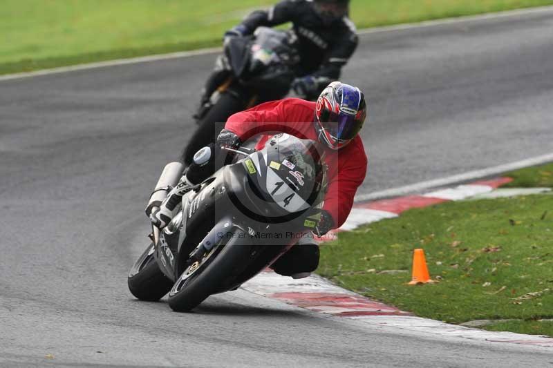 Motorcycle action photographs;Trackday digital images;cadwell;cadwell park photographs;event digital images;eventdigitalimages;motor racing louth lincolnshire;no limits trackdays;peter wileman photography;trackday;trackday photos
