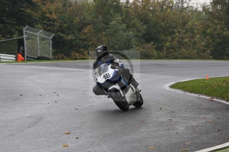 Motorcycle action photographs;Trackday digital images;cadwell;cadwell park photographs;event digital images;eventdigitalimages;motor racing louth lincolnshire;no limits trackdays;peter wileman photography;trackday;trackday photos