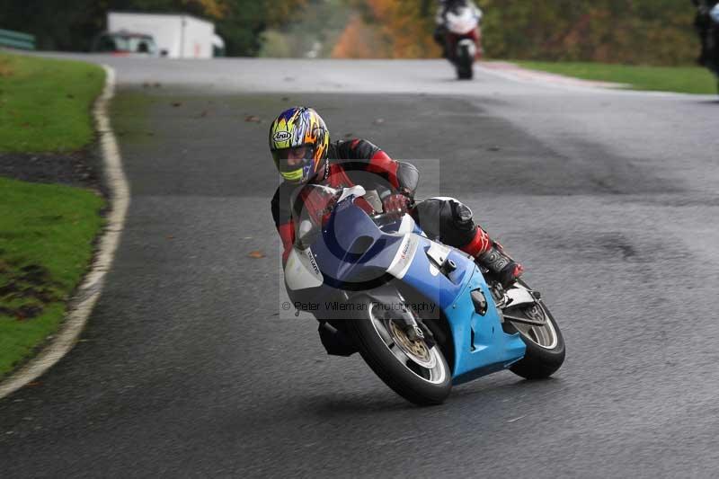 Motorcycle action photographs;Trackday digital images;cadwell;cadwell park photographs;event digital images;eventdigitalimages;motor racing louth lincolnshire;no limits trackdays;peter wileman photography;trackday;trackday photos