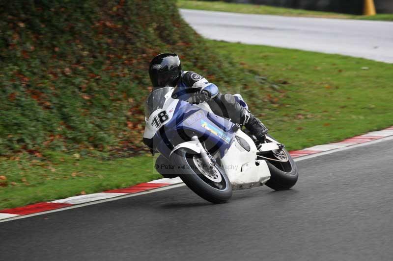 Motorcycle action photographs;Trackday digital images;cadwell;cadwell park photographs;event digital images;eventdigitalimages;motor racing louth lincolnshire;no limits trackdays;peter wileman photography;trackday;trackday photos