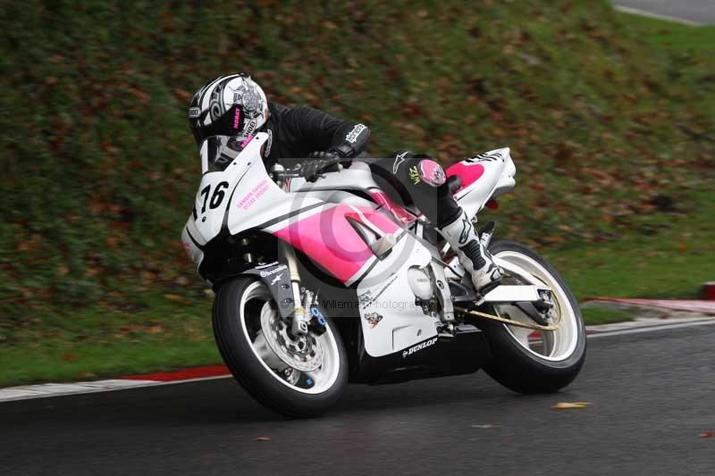 Motorcycle action photographs;Trackday digital images;cadwell;cadwell park photographs;event digital images;eventdigitalimages;motor racing louth lincolnshire;no limits trackdays;peter wileman photography;trackday;trackday photos