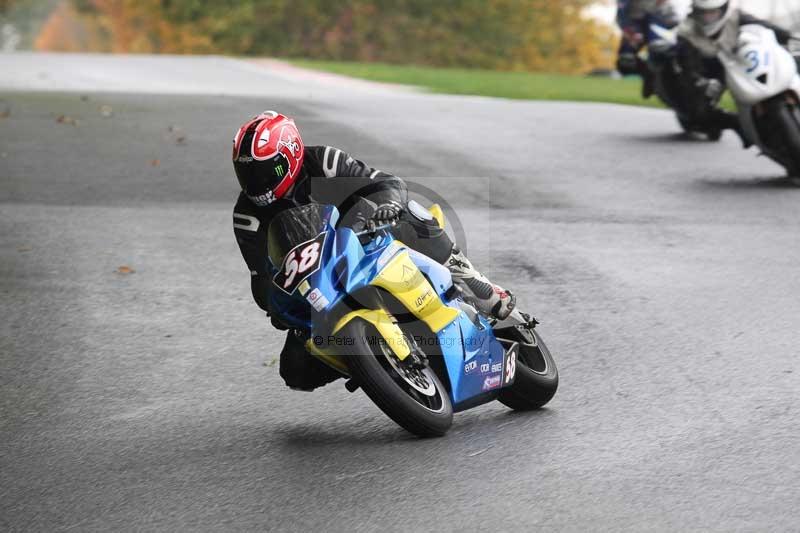 Motorcycle action photographs;Trackday digital images;cadwell;cadwell park photographs;event digital images;eventdigitalimages;motor racing louth lincolnshire;no limits trackdays;peter wileman photography;trackday;trackday photos