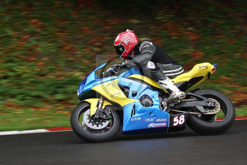 Motorcycle action photographs;Trackday digital images;cadwell;cadwell park photographs;event digital images;eventdigitalimages;motor racing louth lincolnshire;no limits trackdays;peter wileman photography;trackday;trackday photos