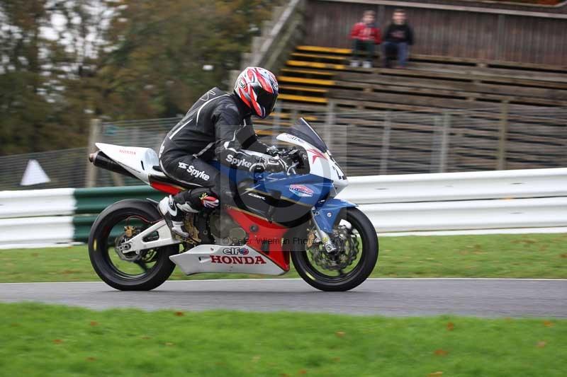 Motorcycle action photographs;Trackday digital images;cadwell;cadwell park photographs;event digital images;eventdigitalimages;motor racing louth lincolnshire;no limits trackdays;peter wileman photography;trackday;trackday photos