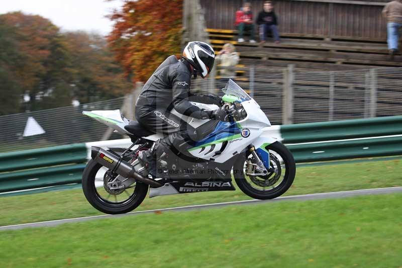 Motorcycle action photographs;Trackday digital images;cadwell;cadwell park photographs;event digital images;eventdigitalimages;motor racing louth lincolnshire;no limits trackdays;peter wileman photography;trackday;trackday photos