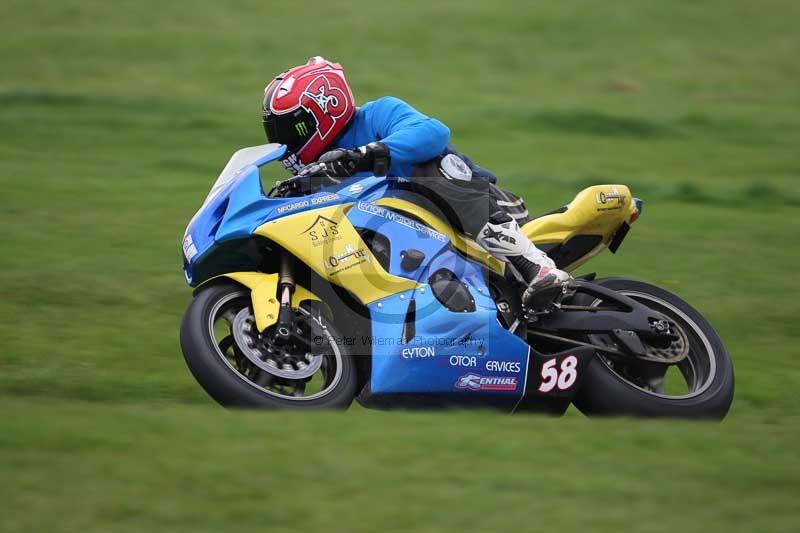 Motorcycle action photographs;Trackday digital images;cadwell;cadwell park photographs;event digital images;eventdigitalimages;motor racing louth lincolnshire;no limits trackdays;peter wileman photography;trackday;trackday photos