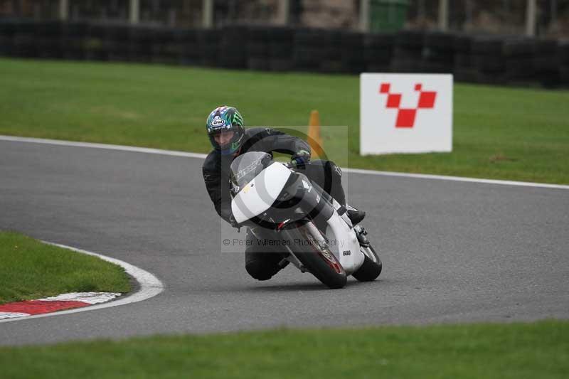 Motorcycle action photographs;Trackday digital images;cadwell;cadwell park photographs;event digital images;eventdigitalimages;motor racing louth lincolnshire;no limits trackdays;peter wileman photography;trackday;trackday photos