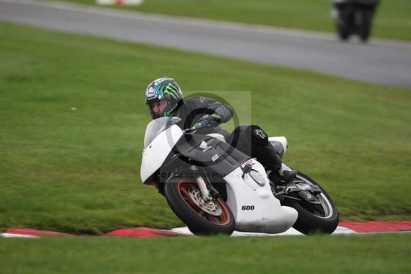 Motorcycle action photographs;Trackday digital images;cadwell;cadwell park photographs;event digital images;eventdigitalimages;motor racing louth lincolnshire;no limits trackdays;peter wileman photography;trackday;trackday photos