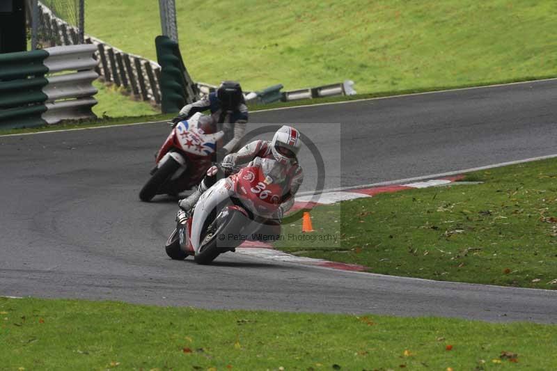 Motorcycle action photographs;Trackday digital images;cadwell;cadwell park photographs;event digital images;eventdigitalimages;motor racing louth lincolnshire;no limits trackdays;peter wileman photography;trackday;trackday photos