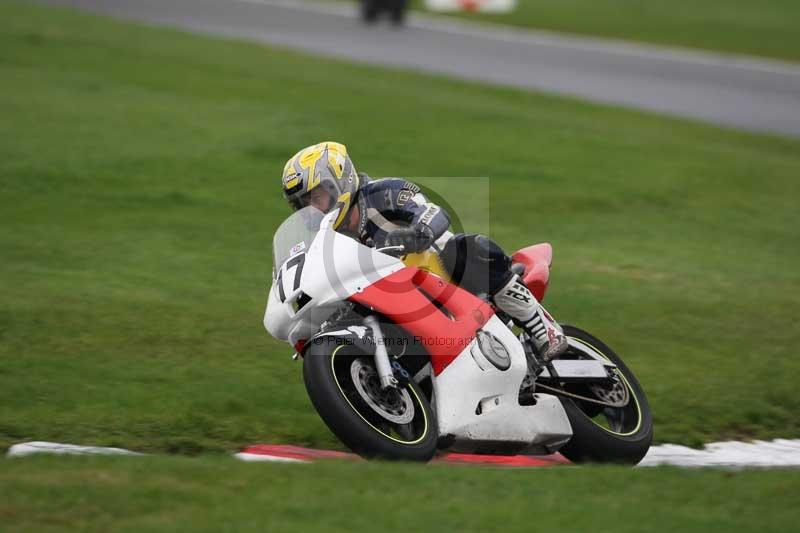 Motorcycle action photographs;Trackday digital images;cadwell;cadwell park photographs;event digital images;eventdigitalimages;motor racing louth lincolnshire;no limits trackdays;peter wileman photography;trackday;trackday photos