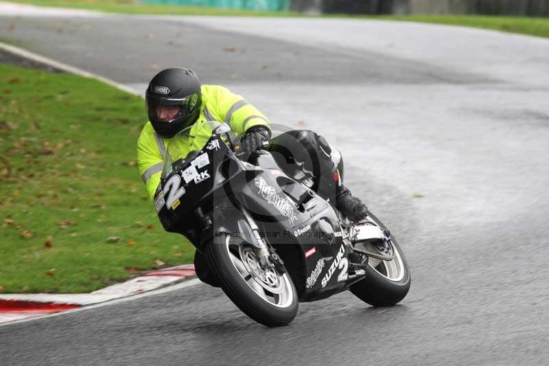 Motorcycle action photographs;Trackday digital images;cadwell;cadwell park photographs;event digital images;eventdigitalimages;motor racing louth lincolnshire;no limits trackdays;peter wileman photography;trackday;trackday photos