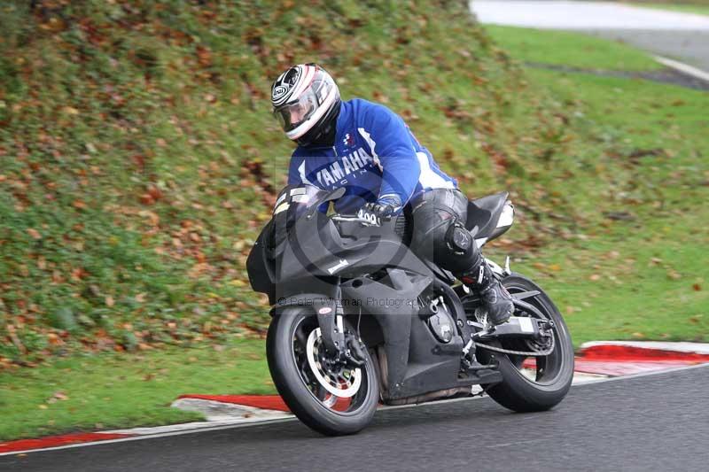 Motorcycle action photographs;Trackday digital images;cadwell;cadwell park photographs;event digital images;eventdigitalimages;motor racing louth lincolnshire;no limits trackdays;peter wileman photography;trackday;trackday photos