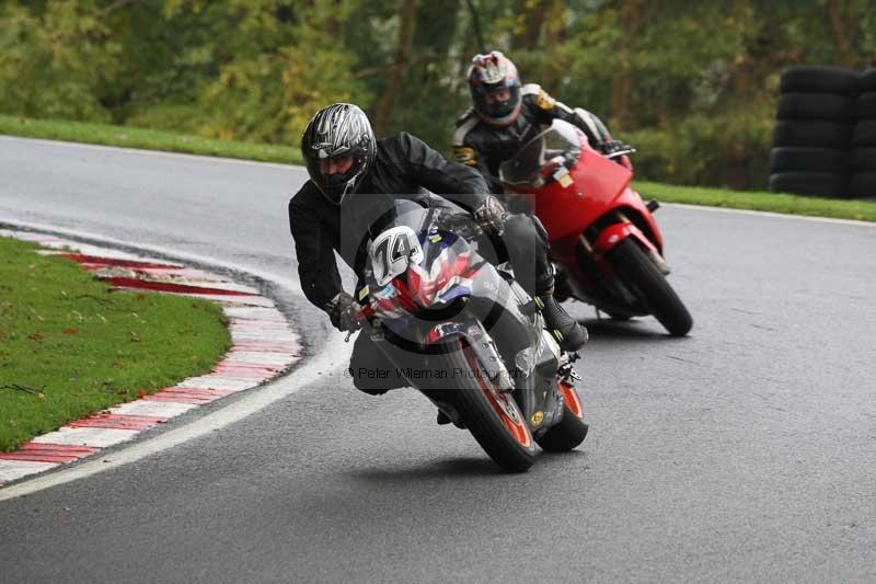 Motorcycle action photographs;Trackday digital images;cadwell;cadwell park photographs;event digital images;eventdigitalimages;motor racing louth lincolnshire;no limits trackdays;peter wileman photography;trackday;trackday photos