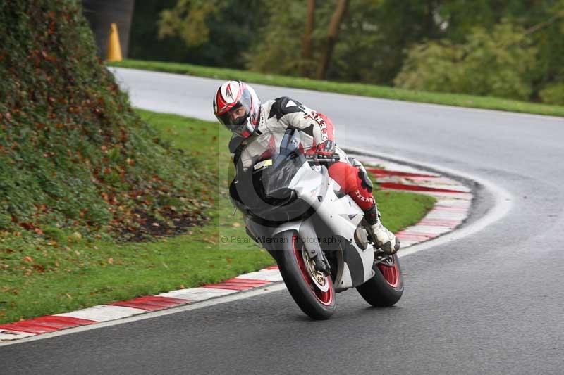 Motorcycle action photographs;Trackday digital images;cadwell;cadwell park photographs;event digital images;eventdigitalimages;motor racing louth lincolnshire;no limits trackdays;peter wileman photography;trackday;trackday photos