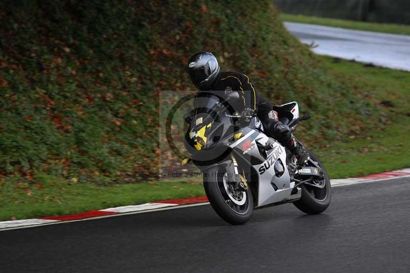 Motorcycle action photographs;Trackday digital images;cadwell;cadwell park photographs;event digital images;eventdigitalimages;motor racing louth lincolnshire;no limits trackdays;peter wileman photography;trackday;trackday photos