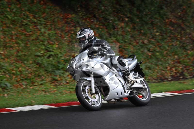 Motorcycle action photographs;Trackday digital images;cadwell;cadwell park photographs;event digital images;eventdigitalimages;motor racing louth lincolnshire;no limits trackdays;peter wileman photography;trackday;trackday photos