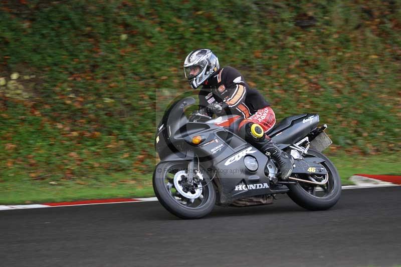 Motorcycle action photographs;Trackday digital images;cadwell;cadwell park photographs;event digital images;eventdigitalimages;motor racing louth lincolnshire;no limits trackdays;peter wileman photography;trackday;trackday photos