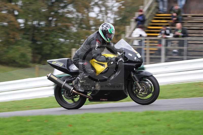 Motorcycle action photographs;Trackday digital images;cadwell;cadwell park photographs;event digital images;eventdigitalimages;motor racing louth lincolnshire;no limits trackdays;peter wileman photography;trackday;trackday photos