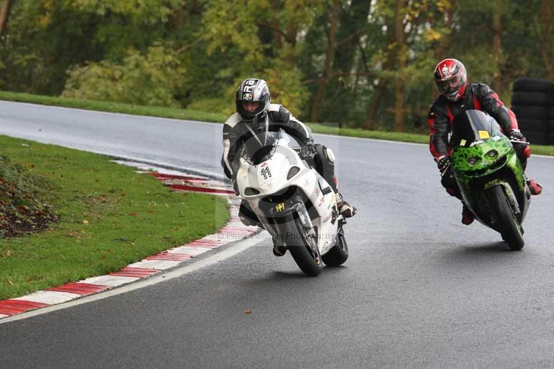 Motorcycle action photographs;Trackday digital images;cadwell;cadwell park photographs;event digital images;eventdigitalimages;motor racing louth lincolnshire;no limits trackdays;peter wileman photography;trackday;trackday photos