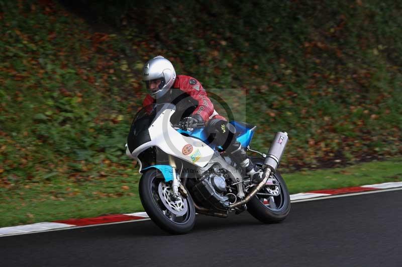 Motorcycle action photographs;Trackday digital images;cadwell;cadwell park photographs;event digital images;eventdigitalimages;motor racing louth lincolnshire;no limits trackdays;peter wileman photography;trackday;trackday photos