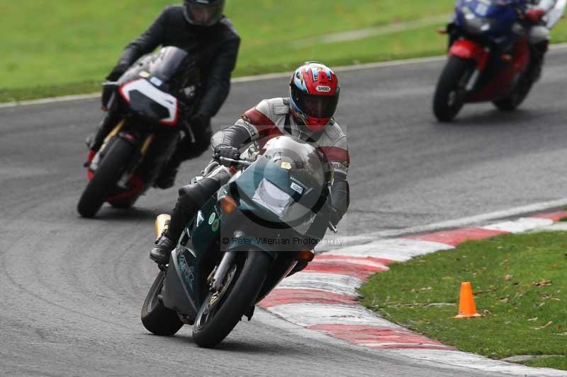 Motorcycle action photographs;Trackday digital images;cadwell;cadwell park photographs;event digital images;eventdigitalimages;motor racing louth lincolnshire;no limits trackdays;peter wileman photography;trackday;trackday photos