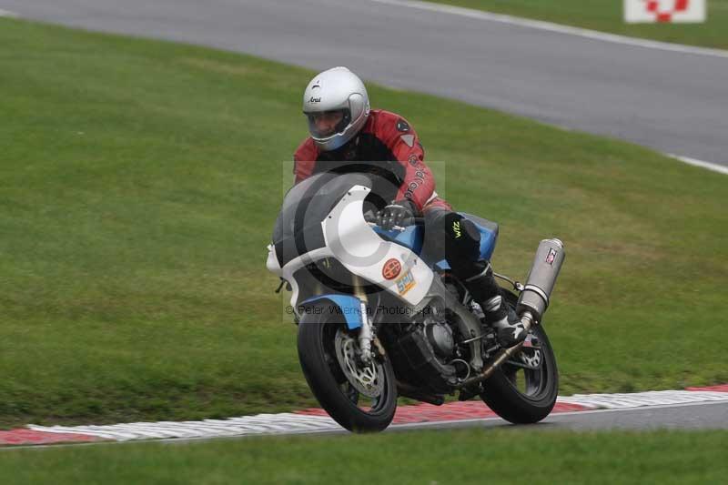 Motorcycle action photographs;Trackday digital images;cadwell;cadwell park photographs;event digital images;eventdigitalimages;motor racing louth lincolnshire;no limits trackdays;peter wileman photography;trackday;trackday photos