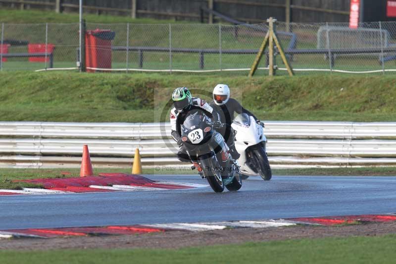 Motorcycle action photographs;Trackday digital images;event digital images;eventdigitalimages;no limits trackday;peter wileman photography;snetterton;snetterton circuit norfolk;snetterton photographs;trackday;trackday photos