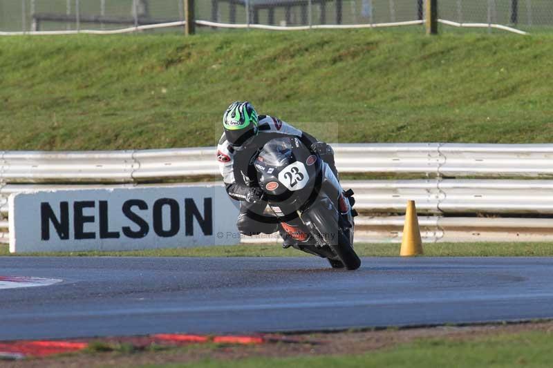Motorcycle action photographs;Trackday digital images;event digital images;eventdigitalimages;no limits trackday;peter wileman photography;snetterton;snetterton circuit norfolk;snetterton photographs;trackday;trackday photos