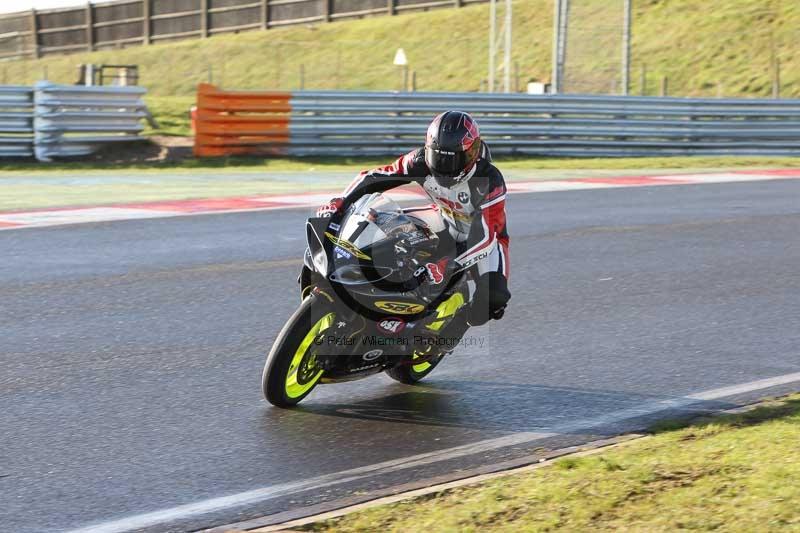 Motorcycle action photographs;Trackday digital images;event digital images;eventdigitalimages;no limits trackday;peter wileman photography;snetterton;snetterton circuit norfolk;snetterton photographs;trackday;trackday photos