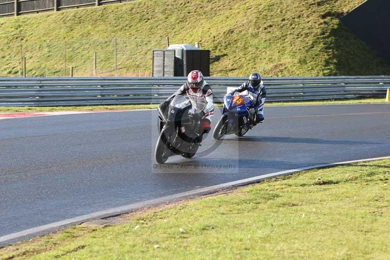 Motorcycle action photographs;Trackday digital images;event digital images;eventdigitalimages;no limits trackday;peter wileman photography;snetterton;snetterton circuit norfolk;snetterton photographs;trackday;trackday photos