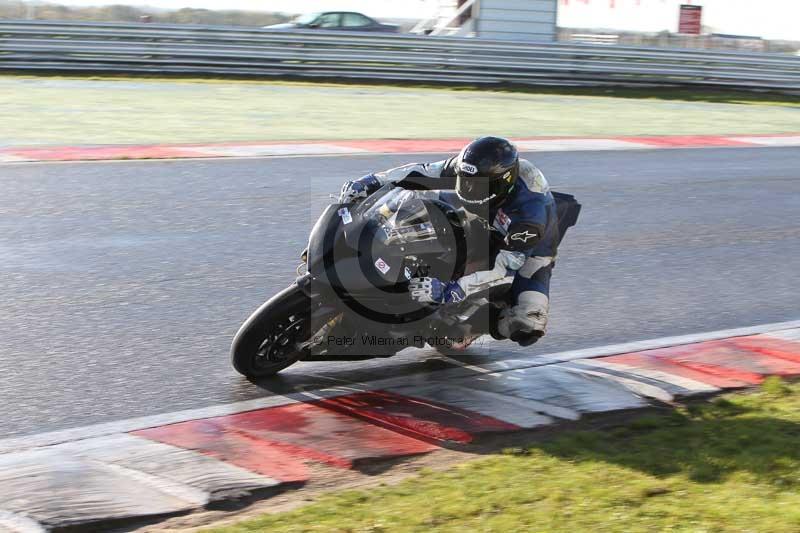 Motorcycle action photographs;Trackday digital images;event digital images;eventdigitalimages;no limits trackday;peter wileman photography;snetterton;snetterton circuit norfolk;snetterton photographs;trackday;trackday photos