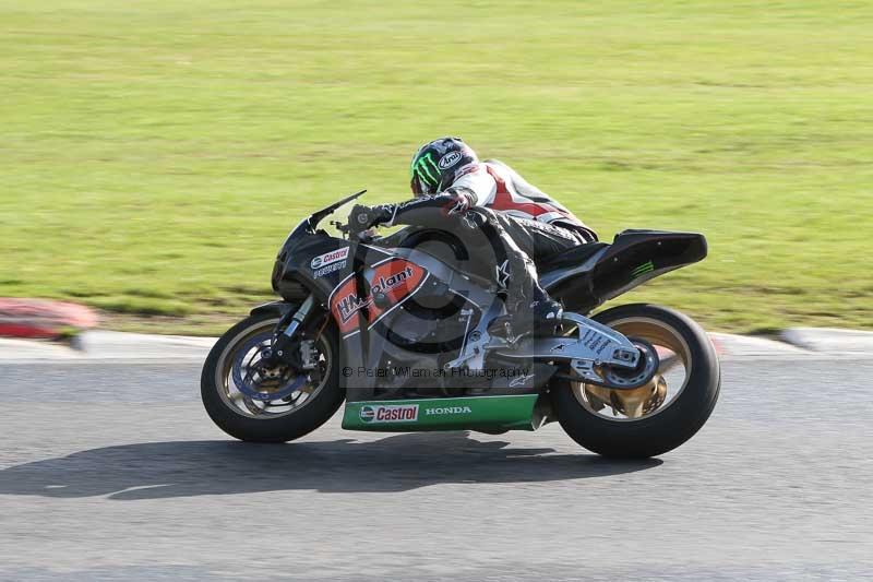 Motorcycle action photographs;Trackday digital images;event digital images;eventdigitalimages;no limits trackday;peter wileman photography;snetterton;snetterton circuit norfolk;snetterton photographs;trackday;trackday photos
