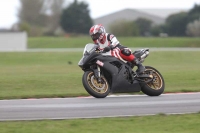 Motorcycle-action-photographs;Trackday-digital-images;event-digital-images;eventdigitalimages;no-limits-trackday;peter-wileman-photography;snetterton;snetterton-circuit-norfolk;snetterton-photographs;trackday;trackday-photos