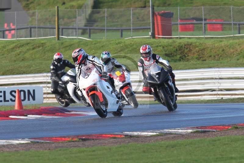 Motorcycle action photographs;Trackday digital images;event digital images;eventdigitalimages;no limits trackday;peter wileman photography;snetterton;snetterton circuit norfolk;snetterton photographs;trackday;trackday photos