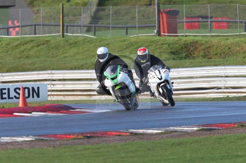 Motorcycle action photographs;Trackday digital images;event digital images;eventdigitalimages;no limits trackday;peter wileman photography;snetterton;snetterton circuit norfolk;snetterton photographs;trackday;trackday photos