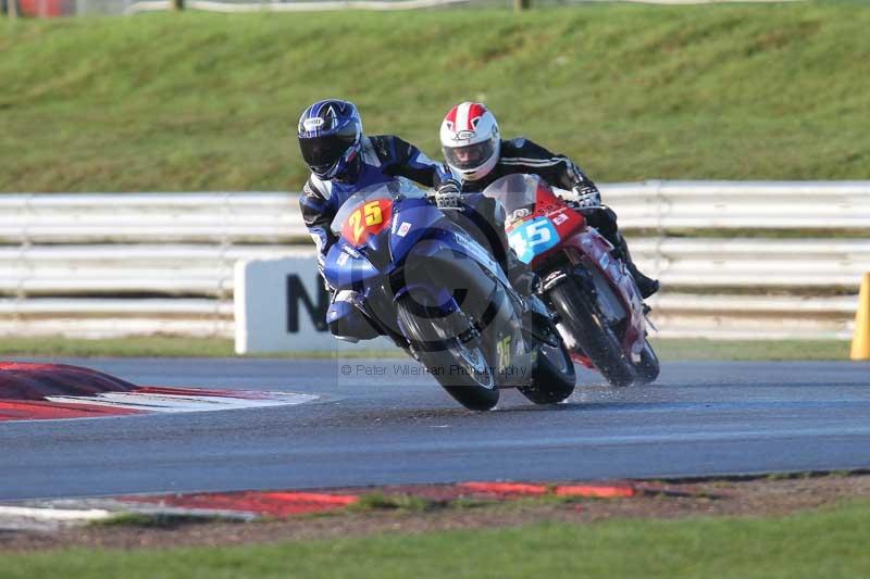 Motorcycle action photographs;Trackday digital images;event digital images;eventdigitalimages;no limits trackday;peter wileman photography;snetterton;snetterton circuit norfolk;snetterton photographs;trackday;trackday photos