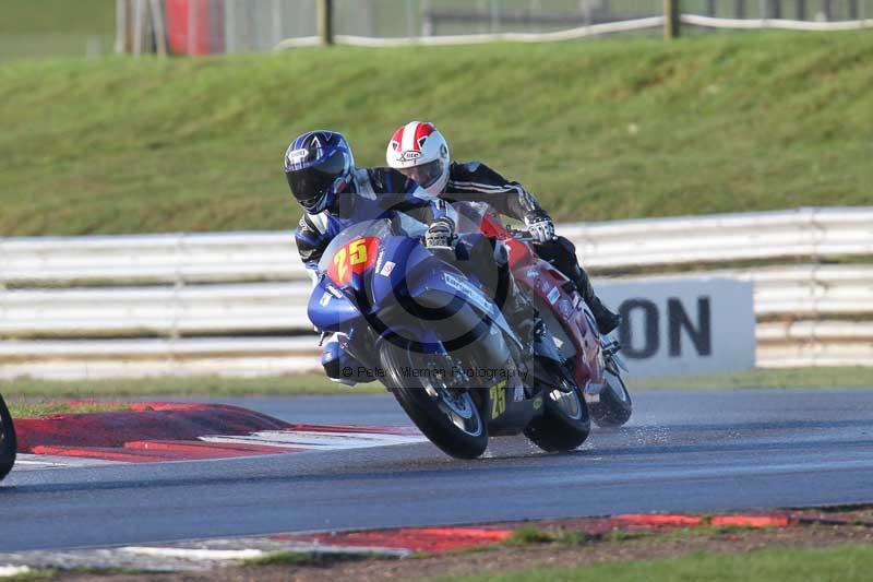 Motorcycle action photographs;Trackday digital images;event digital images;eventdigitalimages;no limits trackday;peter wileman photography;snetterton;snetterton circuit norfolk;snetterton photographs;trackday;trackday photos